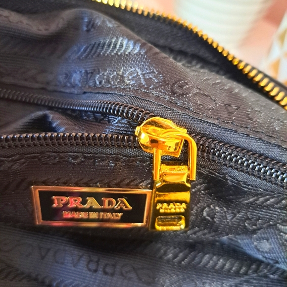 Prada Crossbody Tote, Saffiano, Black, Almost New - Picture 5 of 11